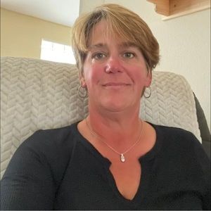 Meet your Posher, Carla